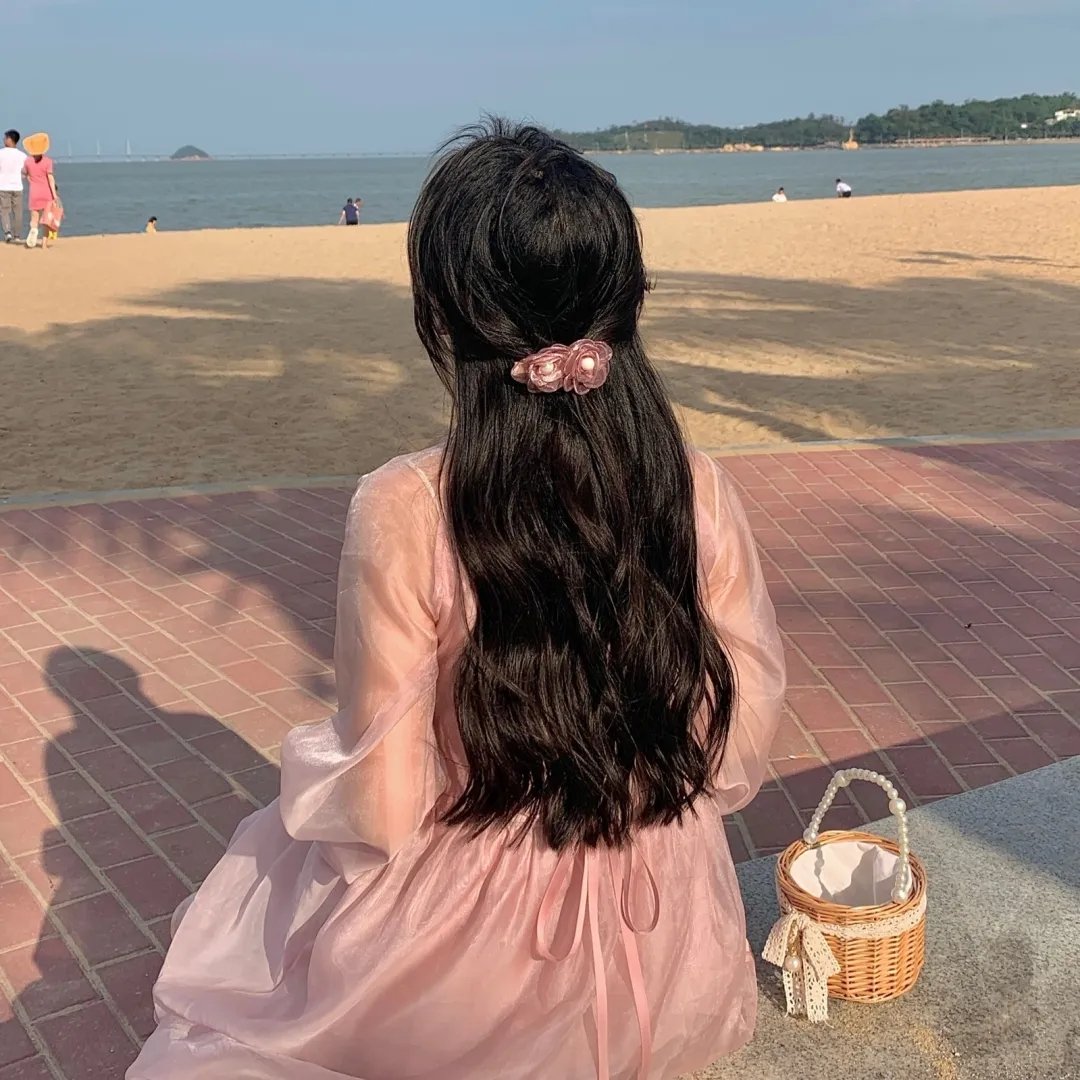 深蓝与月光